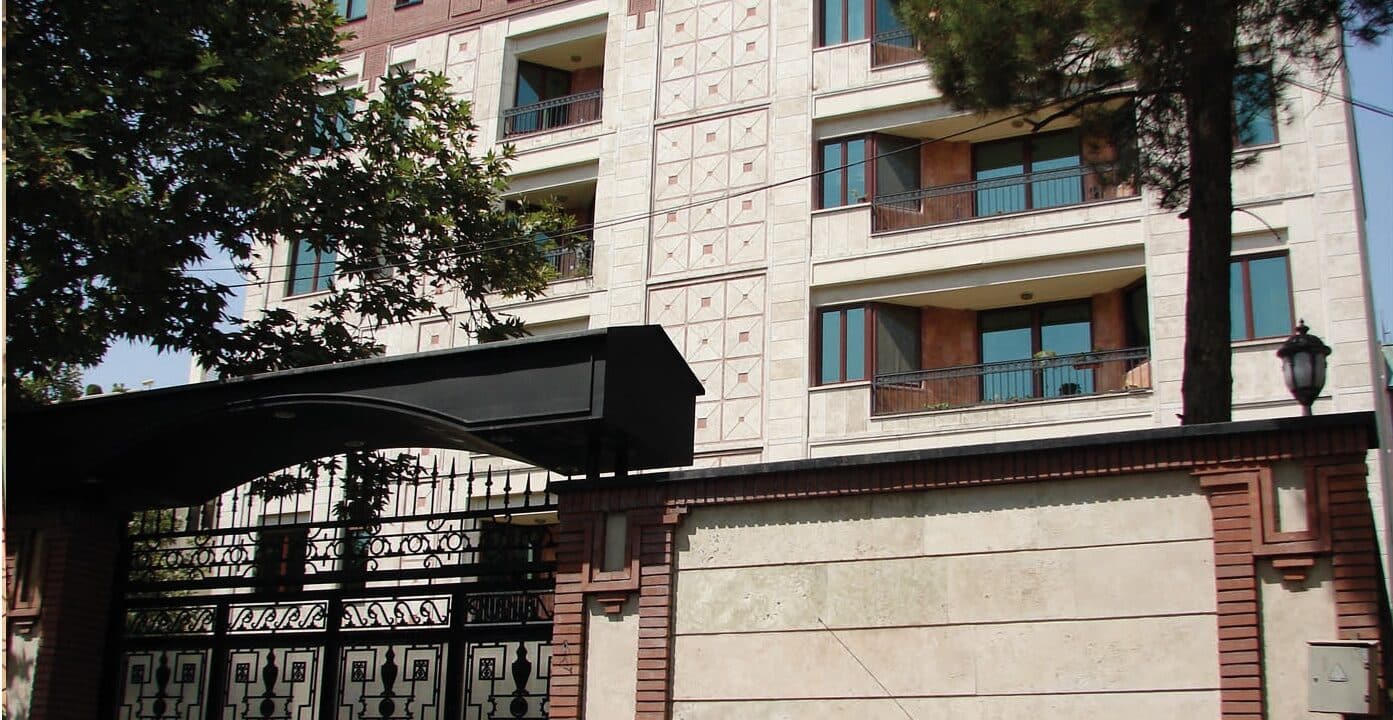 طراحی و ساخت درب و قرنیز